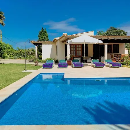 فيلة Sleeps 5 Pool Air Con Wifi