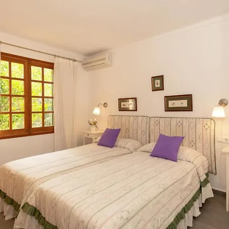 Sleeps 5 Pool Air Con Wifi فيلة