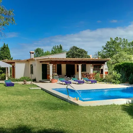Sleeps 5 Pool Air Con Wifi