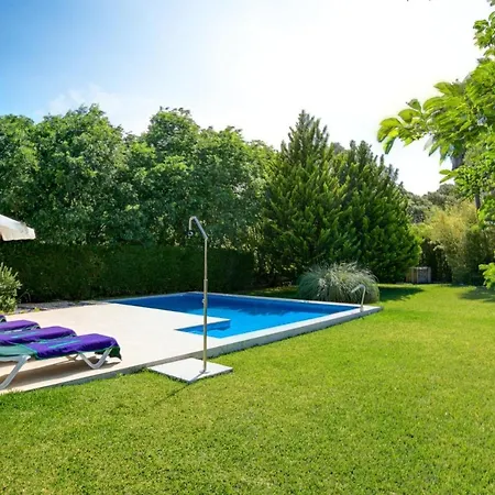 Sleeps 5 Pool Air Con Wifi